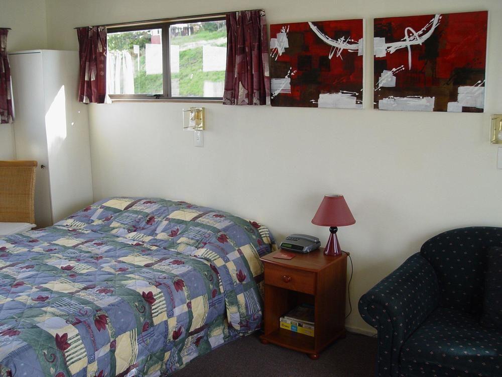 Asure Kapiti Court Motel Paraparaumu Rum bild